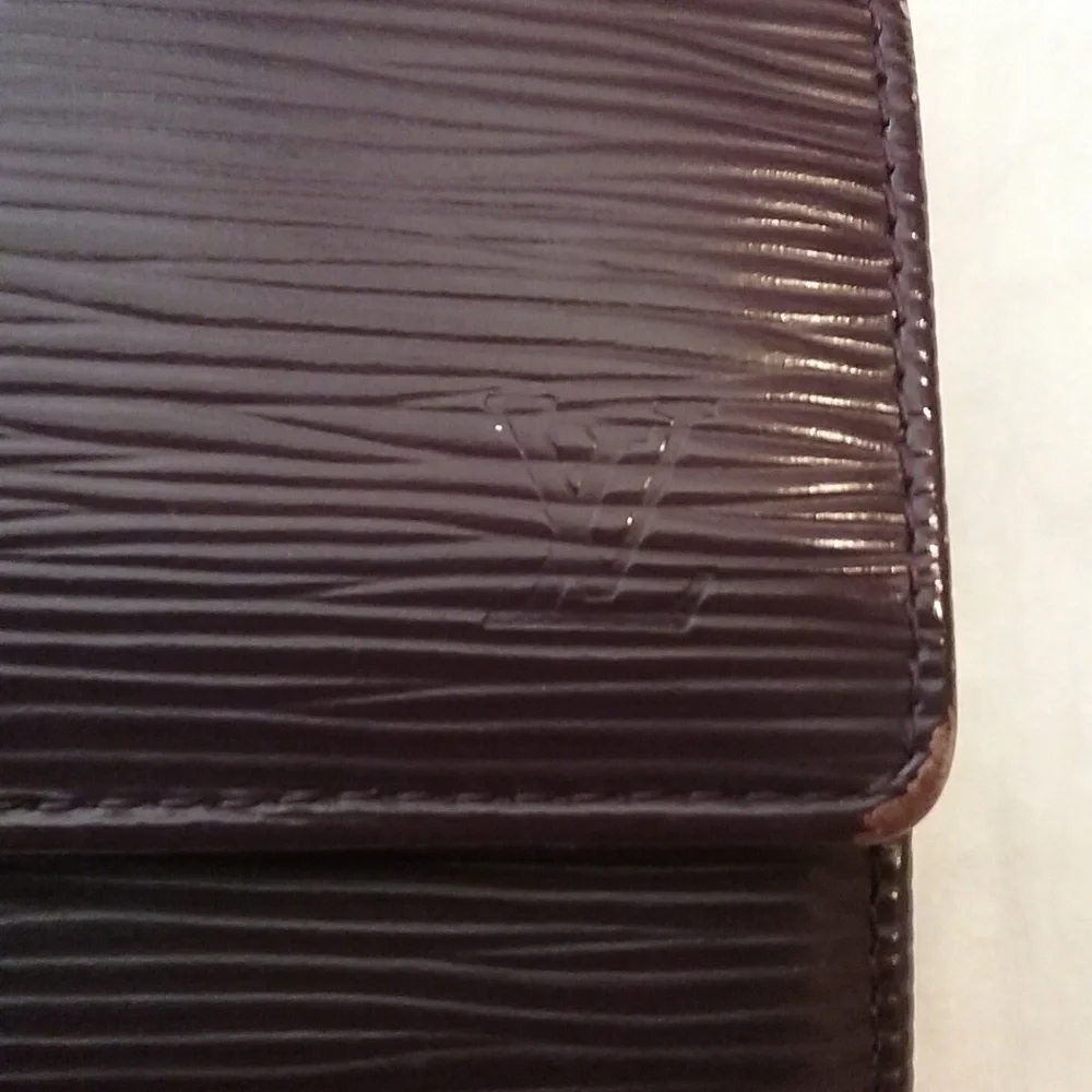 LOUIS VUITTON Epi Long Wallet, Plum EUC - Picture 13 of 13